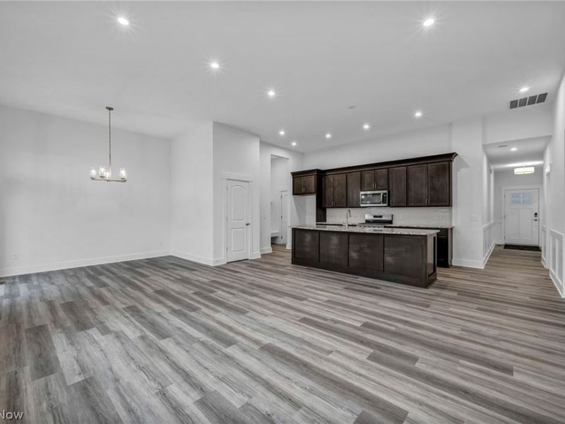 3612 Great Windsor Lane, Green, OH 44685 Photo 10