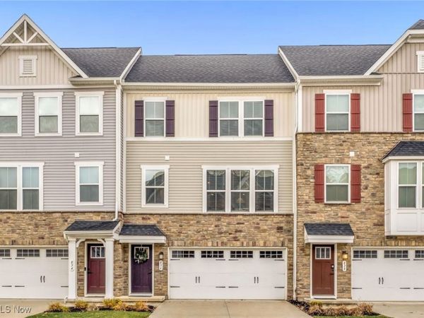 836 Carnation Court, Akron, OH 44303