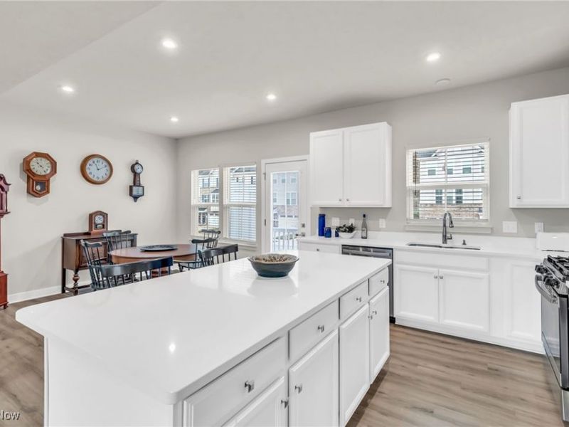 836 Carnation Court, Akron, OH 44303 Photo 10