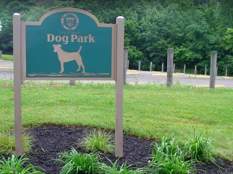 836 Carnation Court, Akron, OH 44303 Photo 36