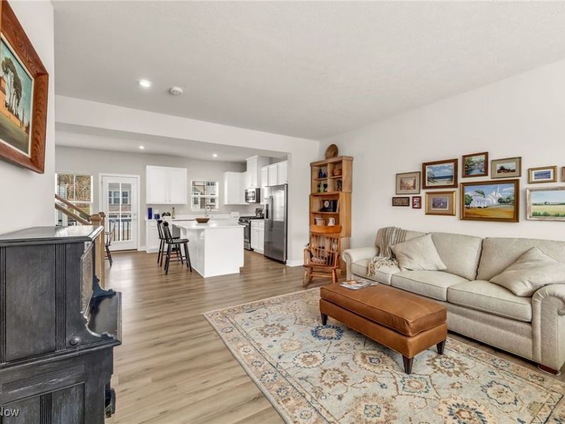 836 Carnation Court, Akron, OH 44303 Photo 7