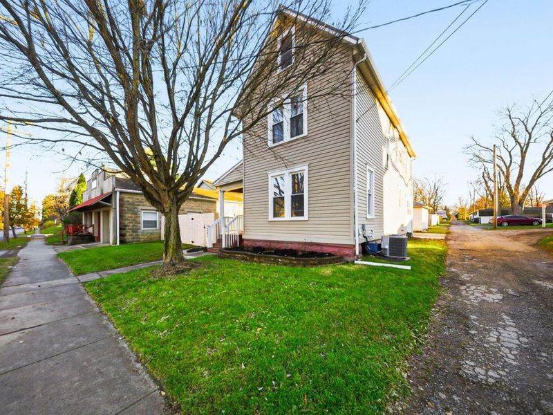 351 W William Street, Delaware, OH 43015 Photo 4