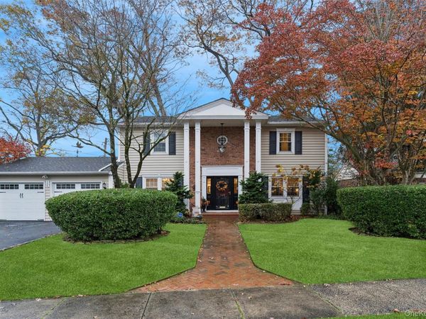 126 Andover Road, Rockville Centre, NY 11570