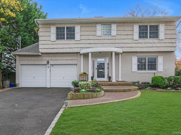 19 Dell Drive, East Rockaway, NY 11518