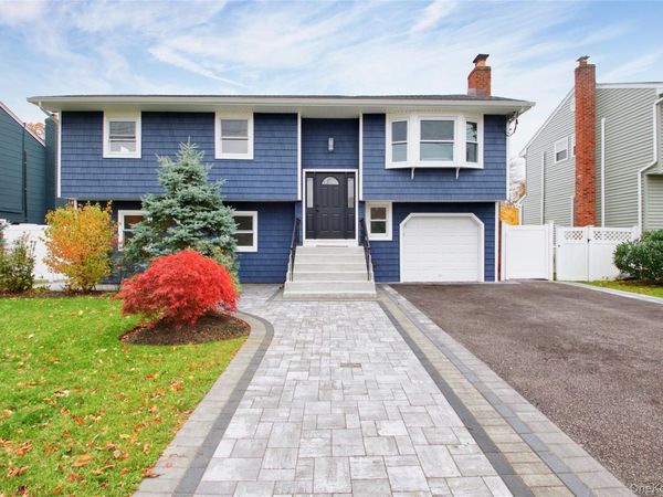 26 Norwich Street, Huntington Station, NY 11746