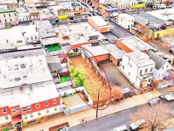 104 Hill Street, Brooklyn, NY 11208