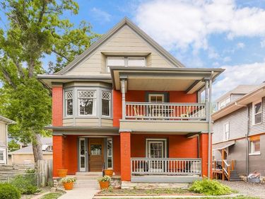 3949 Warwick Boulevard, Kansas City, MO 64111