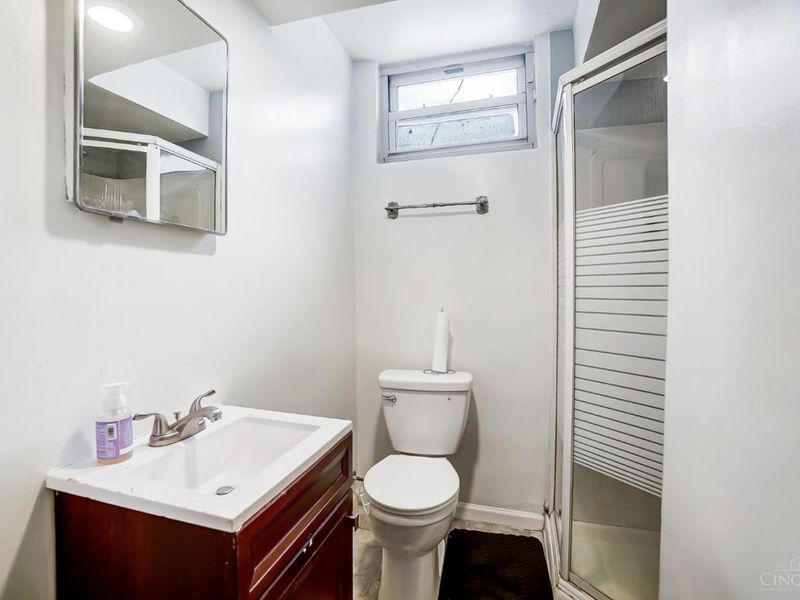 2424 Westwood Northern Boulevard, Cincinnati, OH 45211 Photo 10