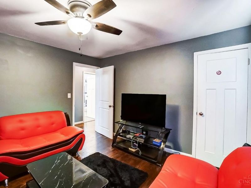 2424 Westwood Northern Boulevard, Cincinnati, OH 45211 Photo 15