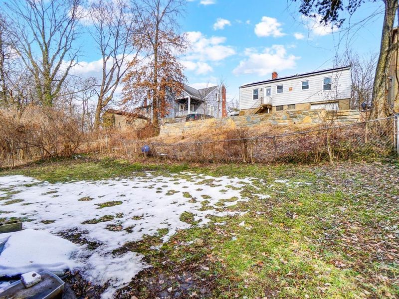 2424 Westwood Northern Boulevard, Cincinnati, OH 45211 Photo 18