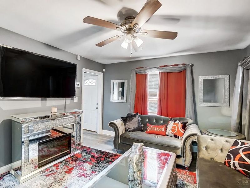 2424 Westwood Northern Boulevard, Cincinnati, OH 45211 Photo 4