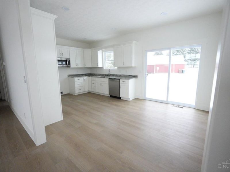 10311 Amherst Drive, Harveysburg, OH 45068 Photo 10