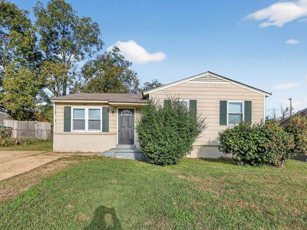 896 PAWNEE AVE, Memphis, TN 38109