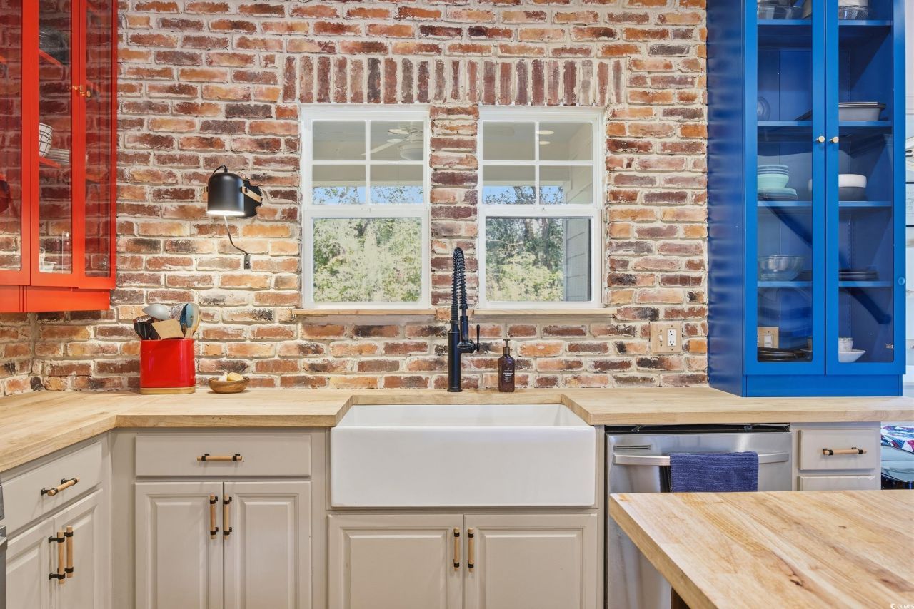 1004 Maccoa Dr. Photo 11