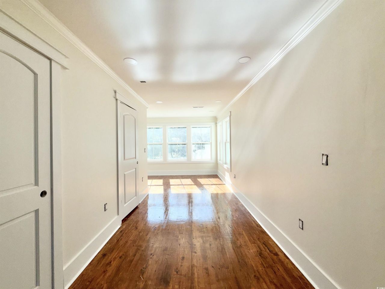 1003 Winding Rd. Photo 12