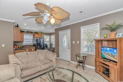 6001-1362 S Kings Hwy. photo 4