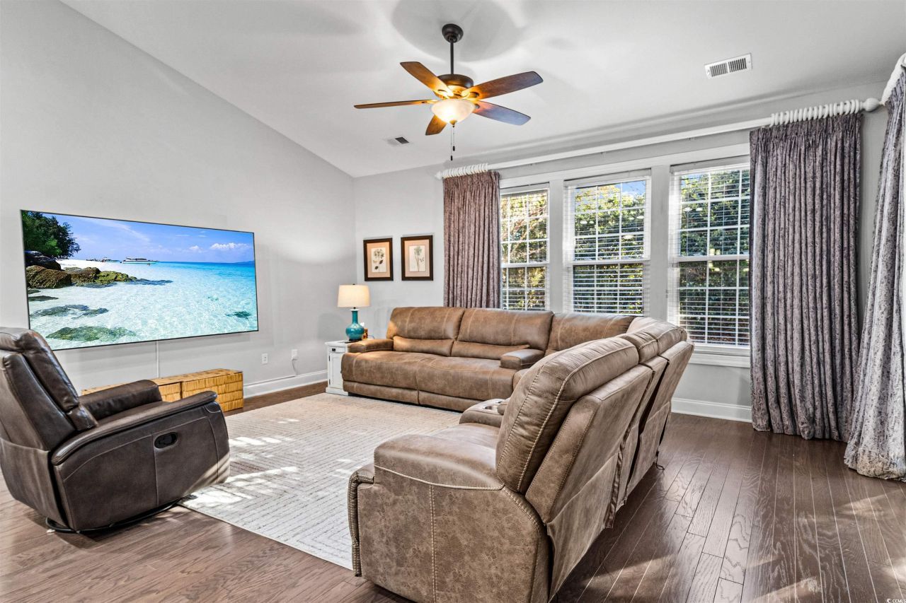 136 Parmelee Dr. Photo 11