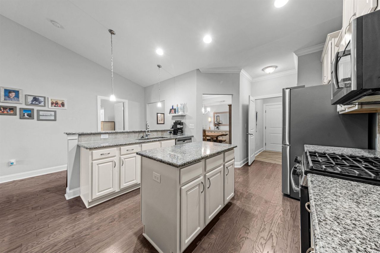 136 Parmelee Dr. Photo 14