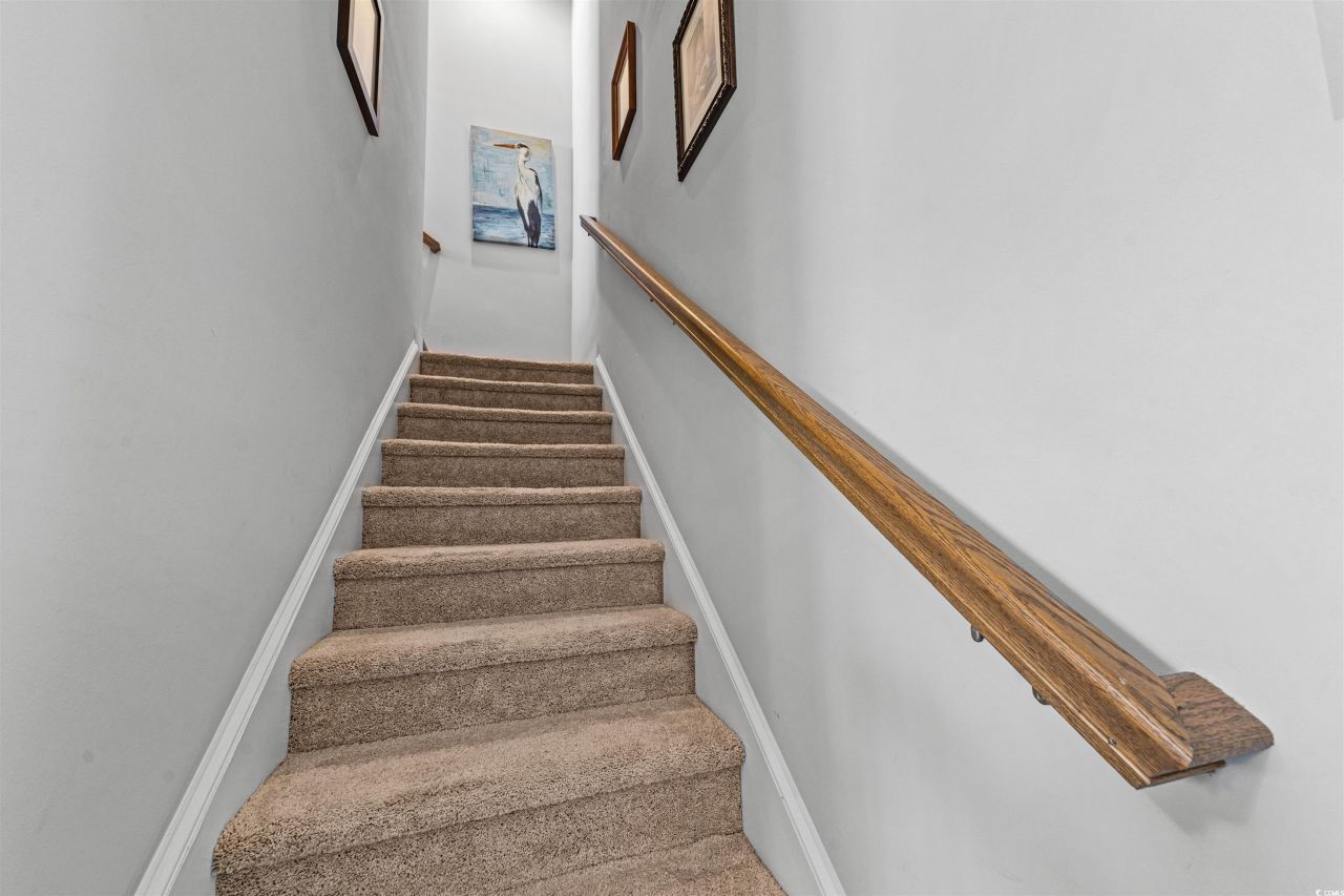 136 Parmelee Dr. Photo 25