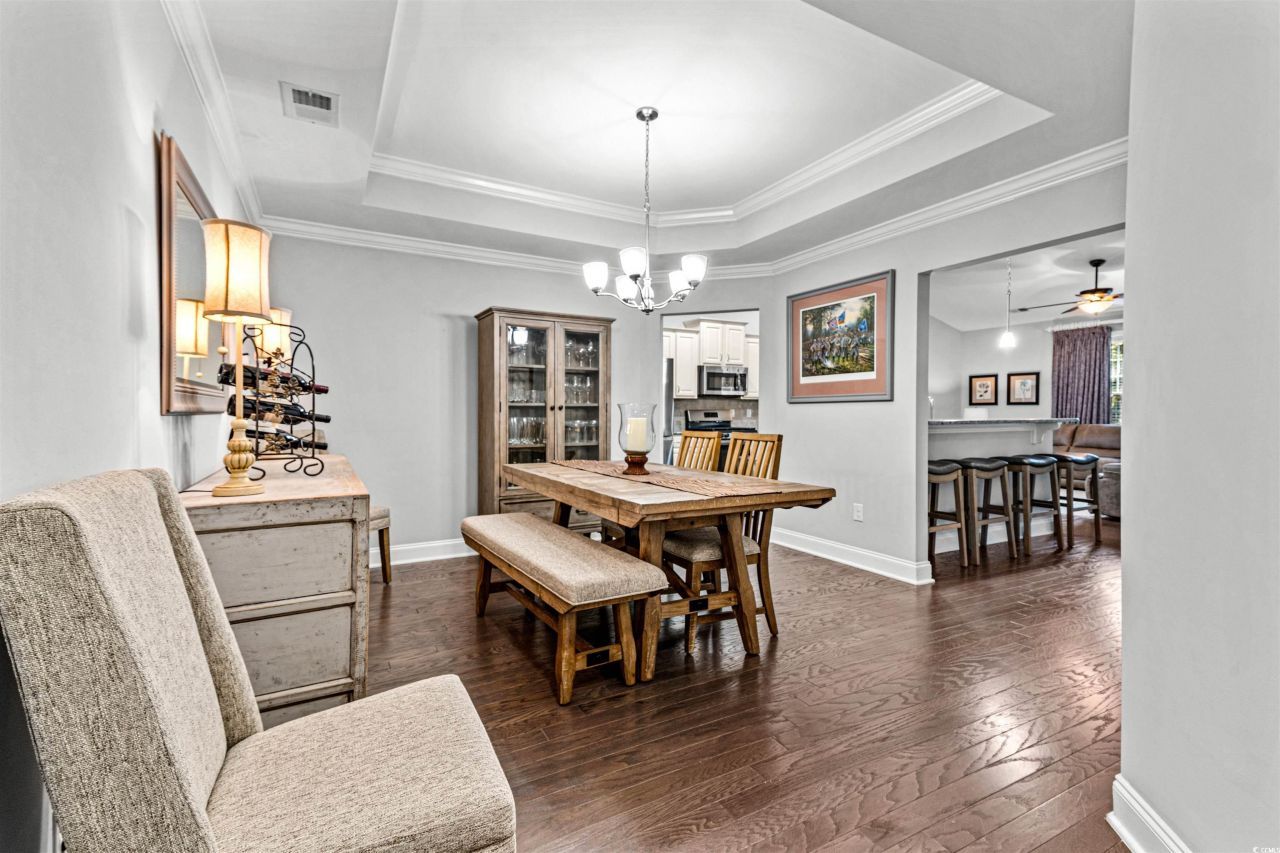 136 Parmelee Dr. Photo 7