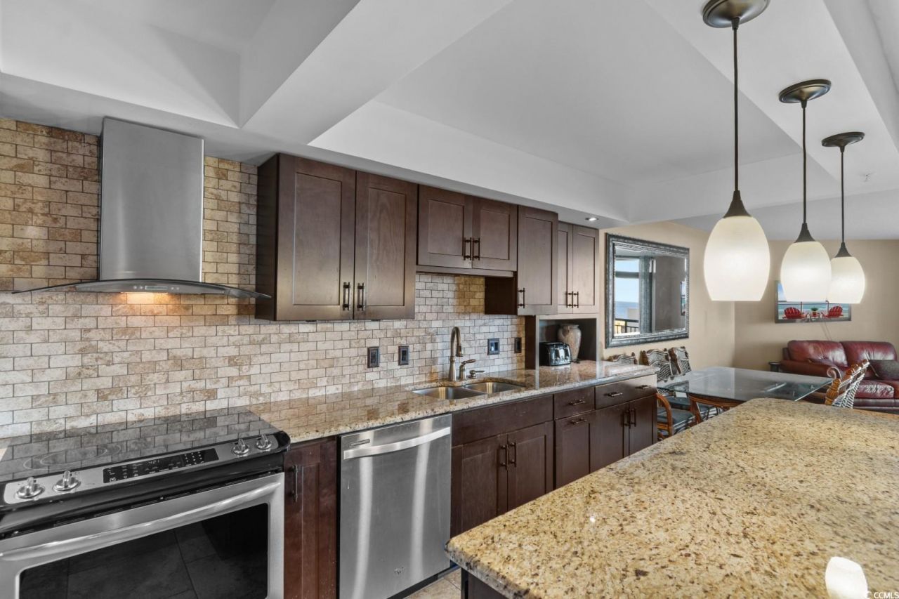 205 74th Ave. N Photo 4