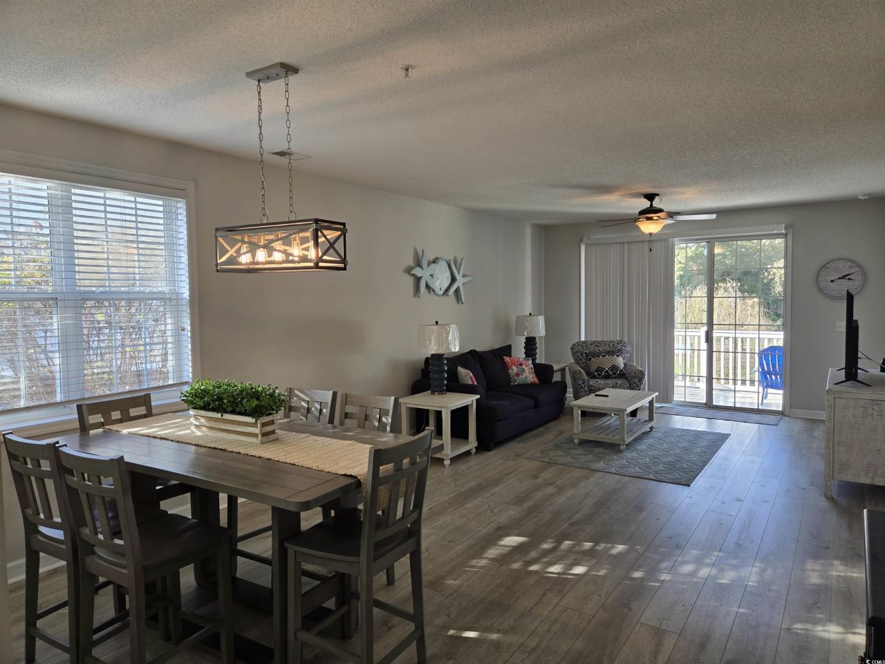 5825 Catalina Dr. Photo 2