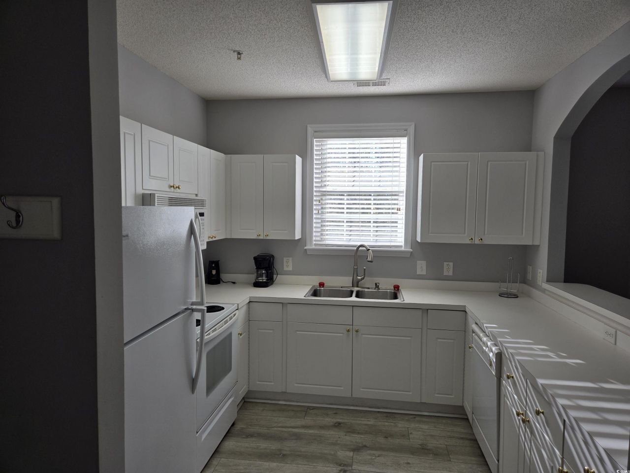 5825 Catalina Dr. Photo 3