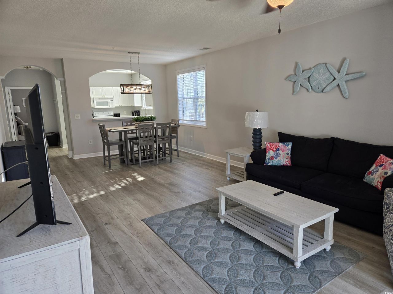 5825 Catalina Dr. Photo 6