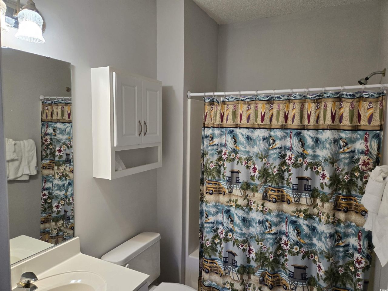 5825 Catalina Dr. Photo 9