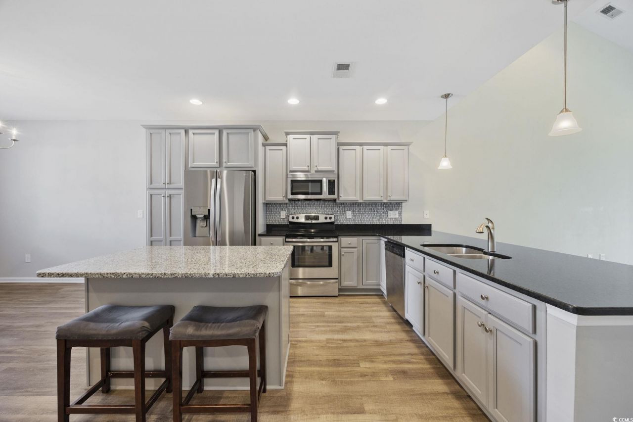 115 Machrie Loop Photo 5