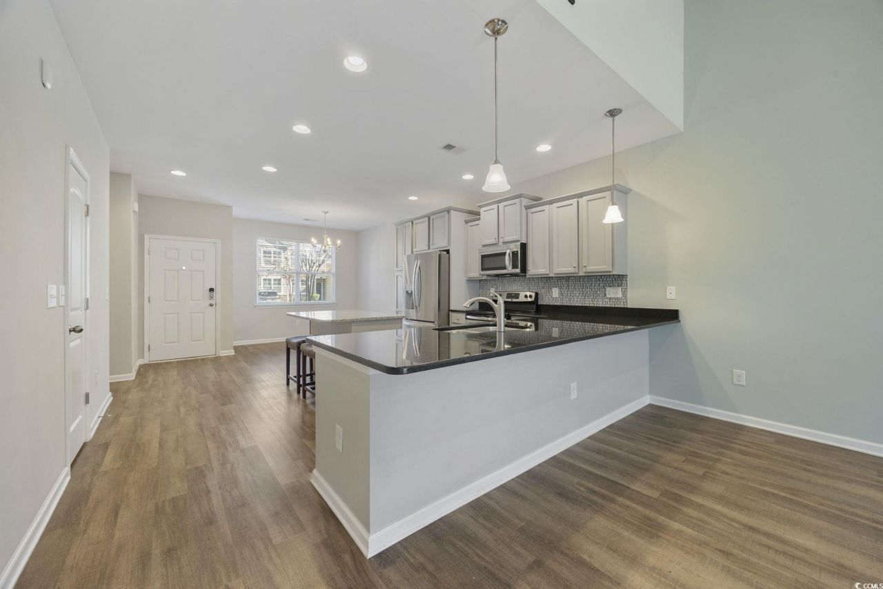 115 Machrie Loop Photo 8