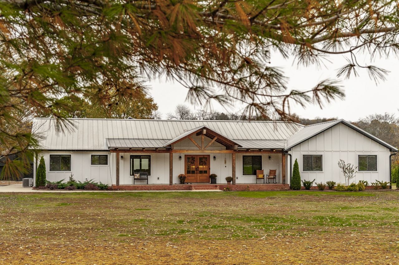 460 Upper Station Camp Crk Rd, Gallatin, TN 37066 Main Photo