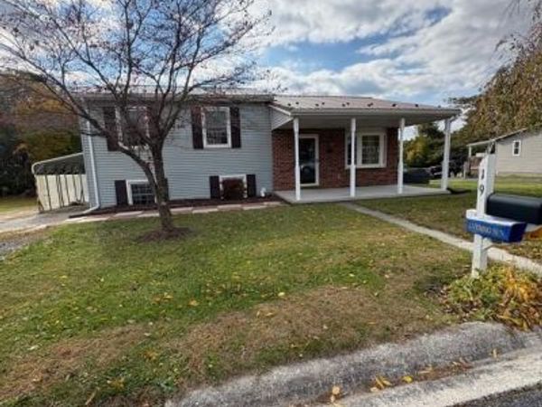 19 DIANA DRIVE, NEW OXFORD, PA 17350