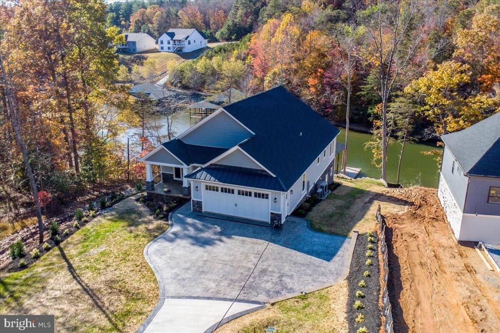 172 LAKEWATCH CIRCLE, MONETA, VA 24121