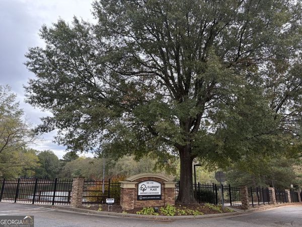 1800 Clairmont Lake, Unit 124, Decatur, GA 30033