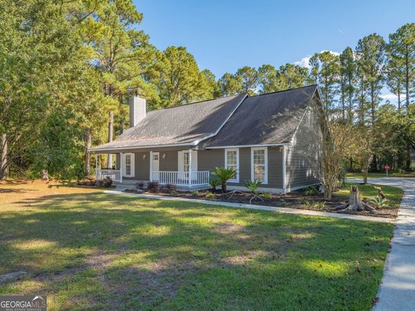 102 Winchester Road, Waverly, GA 31565