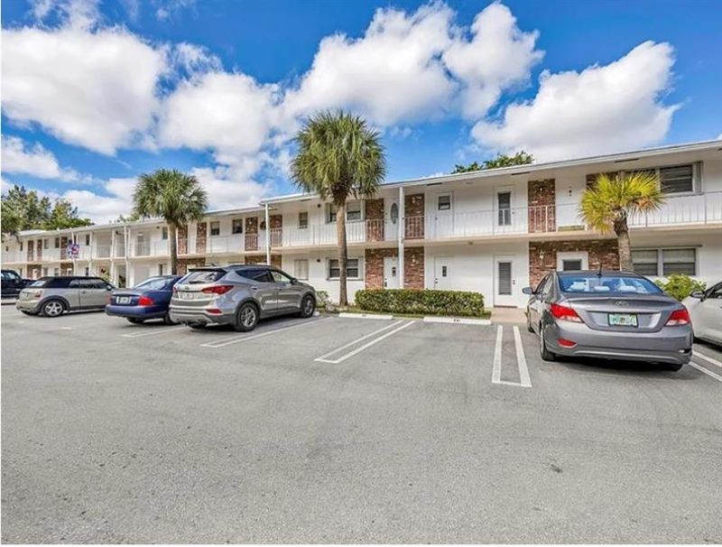 2475 W Golf Boulevard, Pompano Beach, FL 33064 Photo