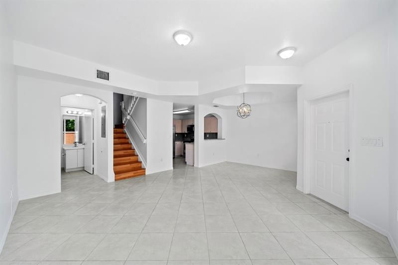 717 SW 107th Avenue, Unit 2203, Pembroke Pines, FL 33025 Photo