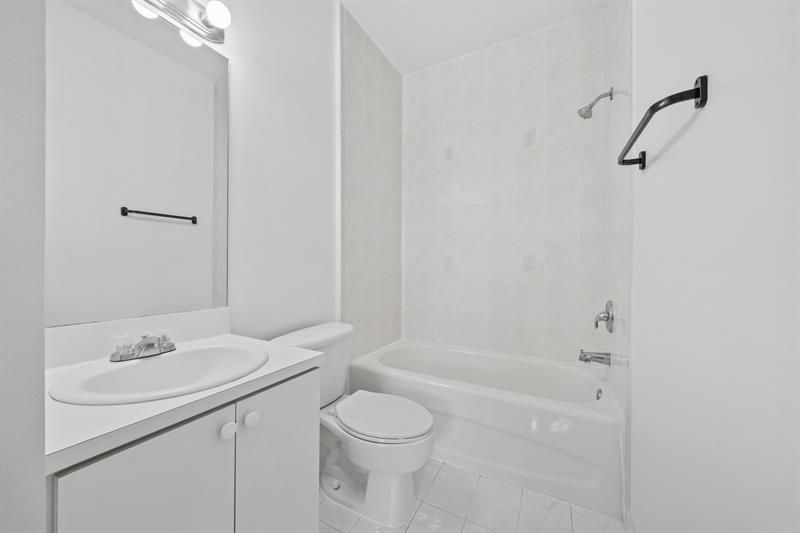 717 SW 107th Avenue, Unit 2203, Pembroke Pines, FL 33025 Photo