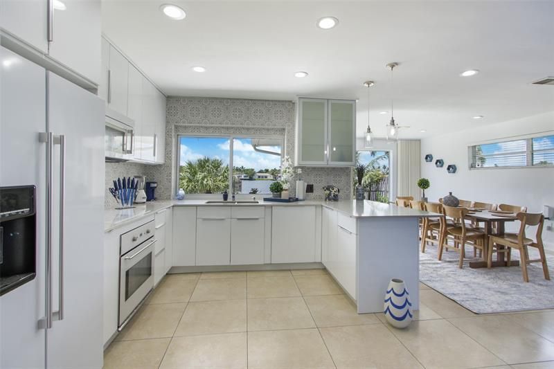 20730 NE 23rd Avenue, Miami, FL 33180 Photo