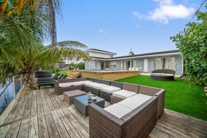 20730 NE 23rd Avenue, Miami, FL 33180 Photo