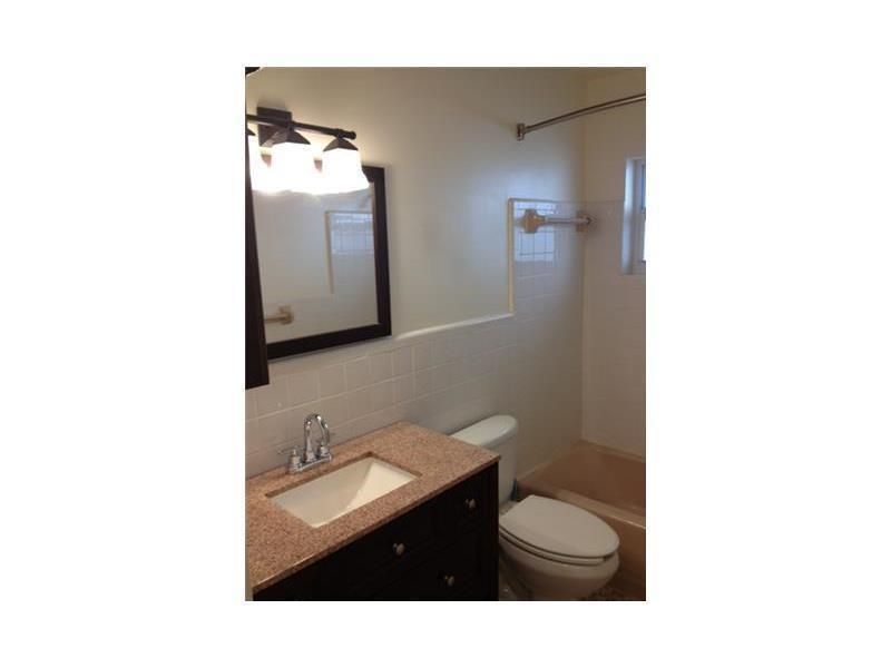 2404 NE 33rd Avenue, Unit 12, Fort Lauderdale, FL 33305 Photo