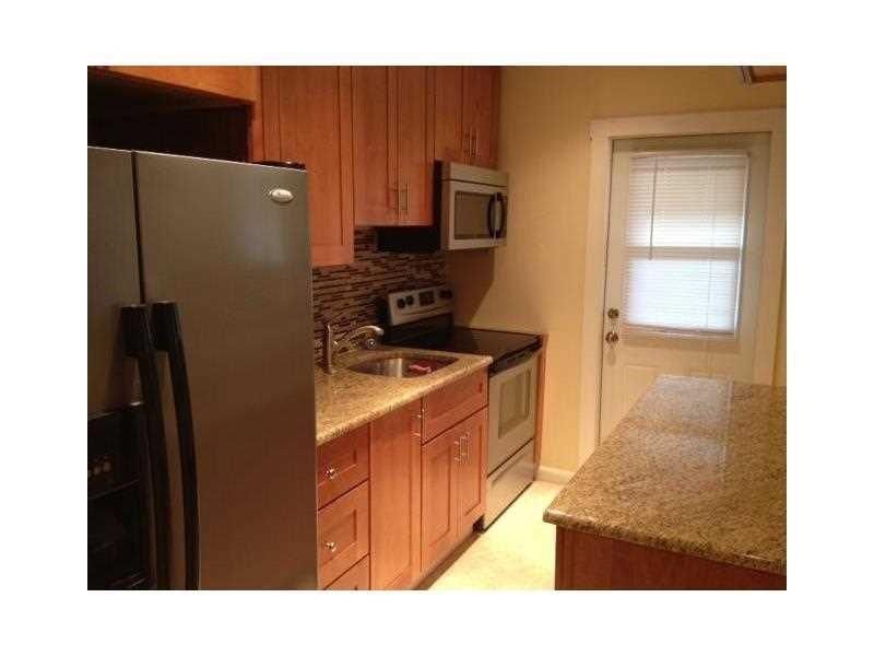 2404 NE 33rd Avenue, Unit 12, Fort Lauderdale, FL 33305 Photo