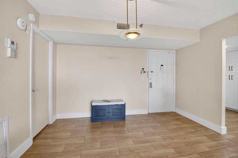 5260 NW 2nd Ave, Unit 402, Boca Raton, FL 33487 Photo