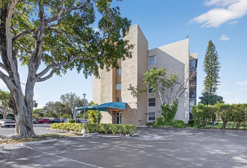 5260 NW 2nd Ave, Unit 402, Boca Raton, FL 33487 Photo