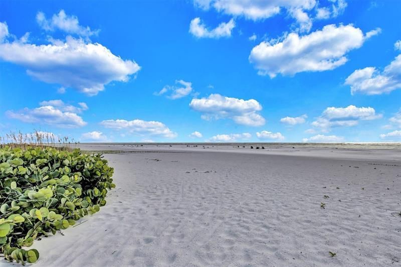 7125 Gulf Of Mexico, Unit 22, Longboat Key, FL 34228 Photo