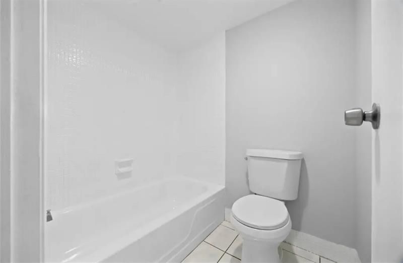 6100 S Falls Circle Drive, Unit 204, Lauderhill, FL 33319 Photo