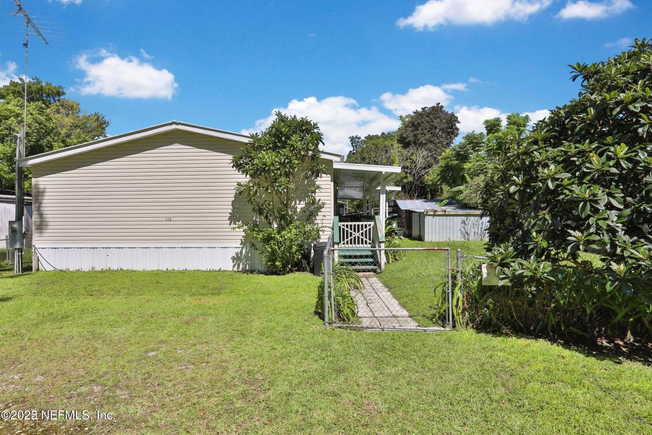 115 Walt Lane, Satsuma, FL 32189 Photo