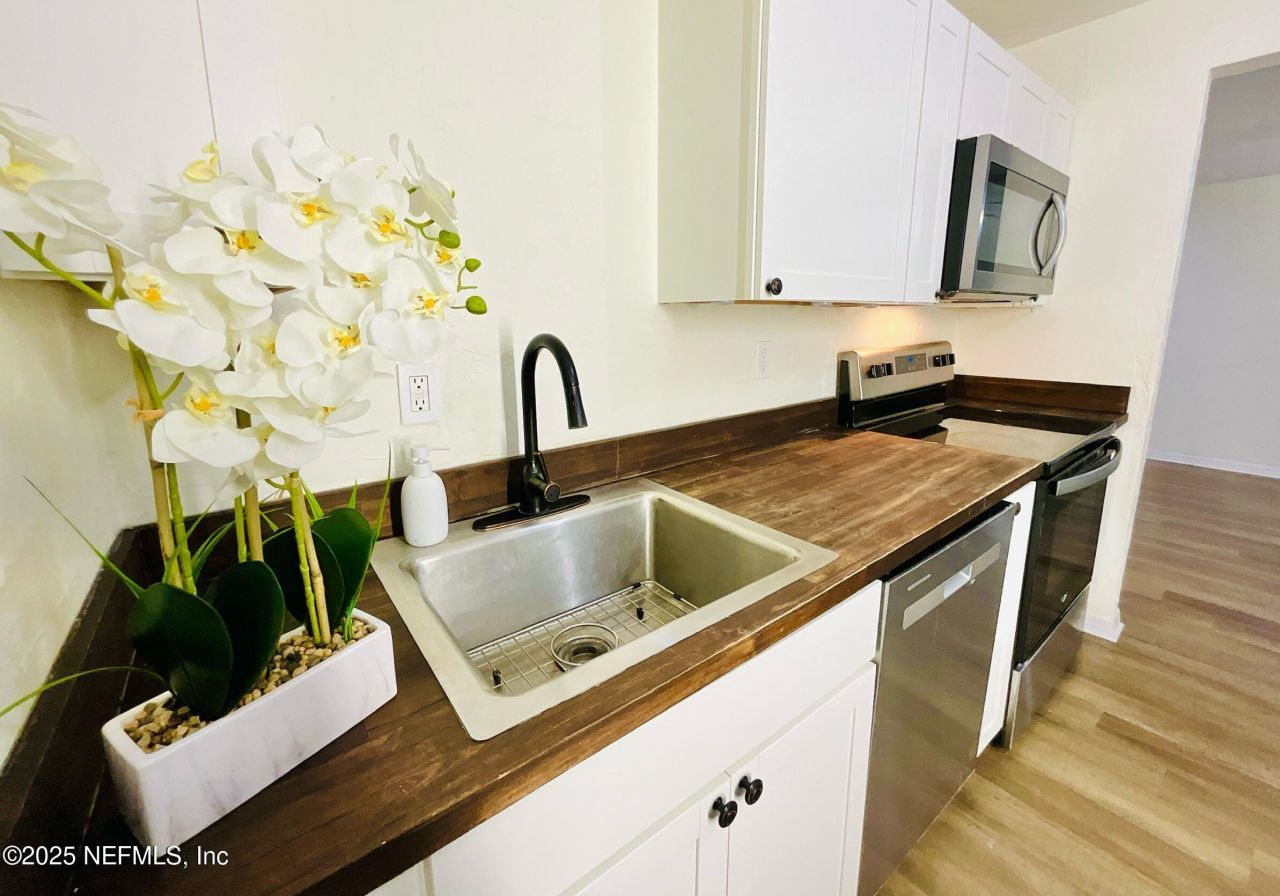 18713 Charlotte Avenue, Brooker, FL 32622 Photo