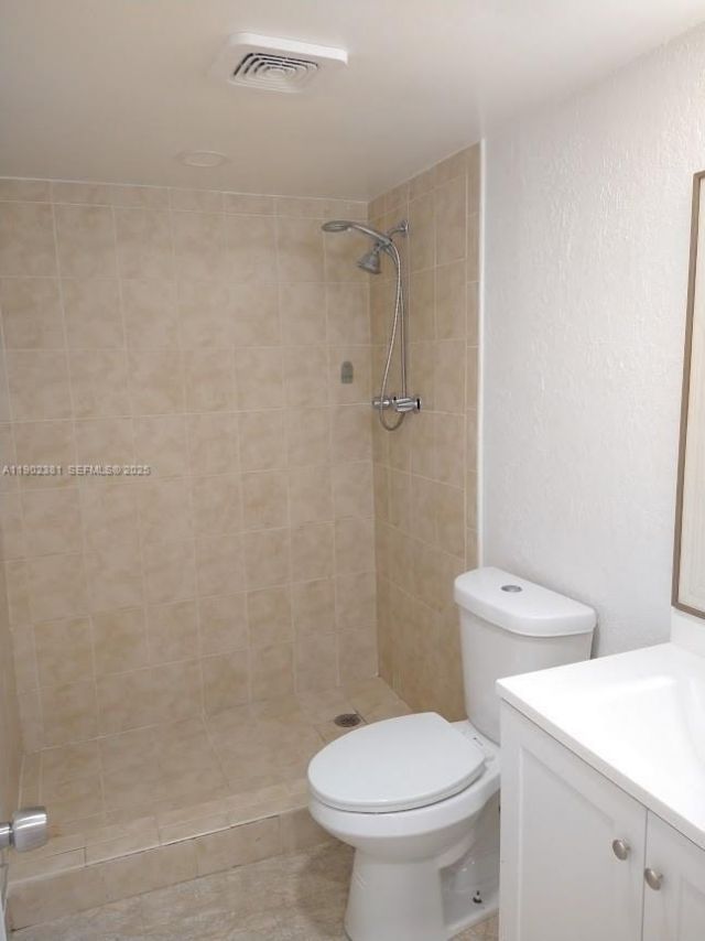 700 NW 214th St, Unit 403, Miami Gardens, FL 33169 Photo